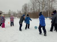 футбол на снегу